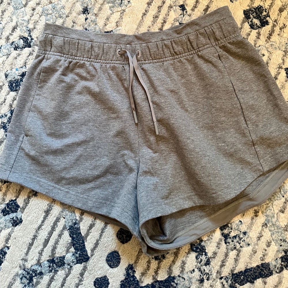 NWOT Lululemon lounge shorts size 8